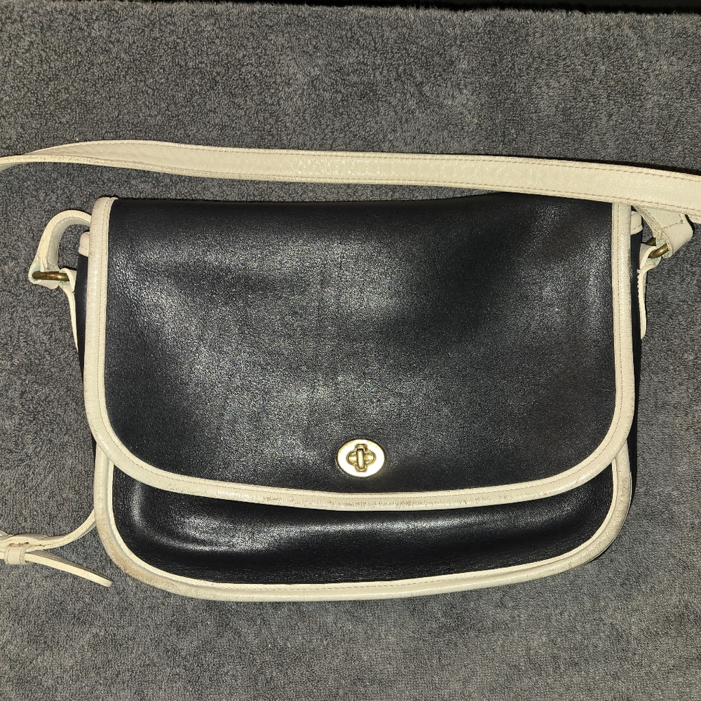 COACH Spectator City Bag 9667 Navy Blue White Leather Made in Costa Rica 2001
